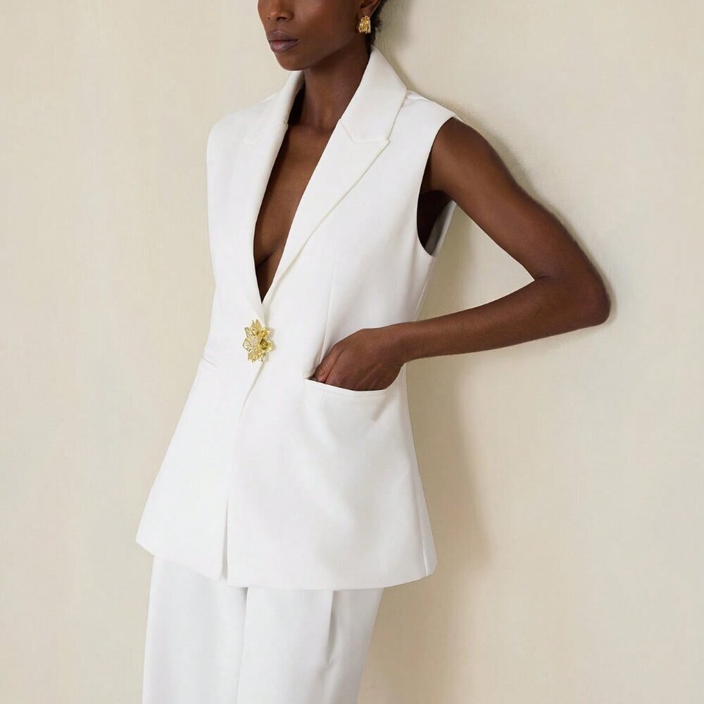 White Elegant Women's Minimalist Suit Vest Set - Picture 5 of 6